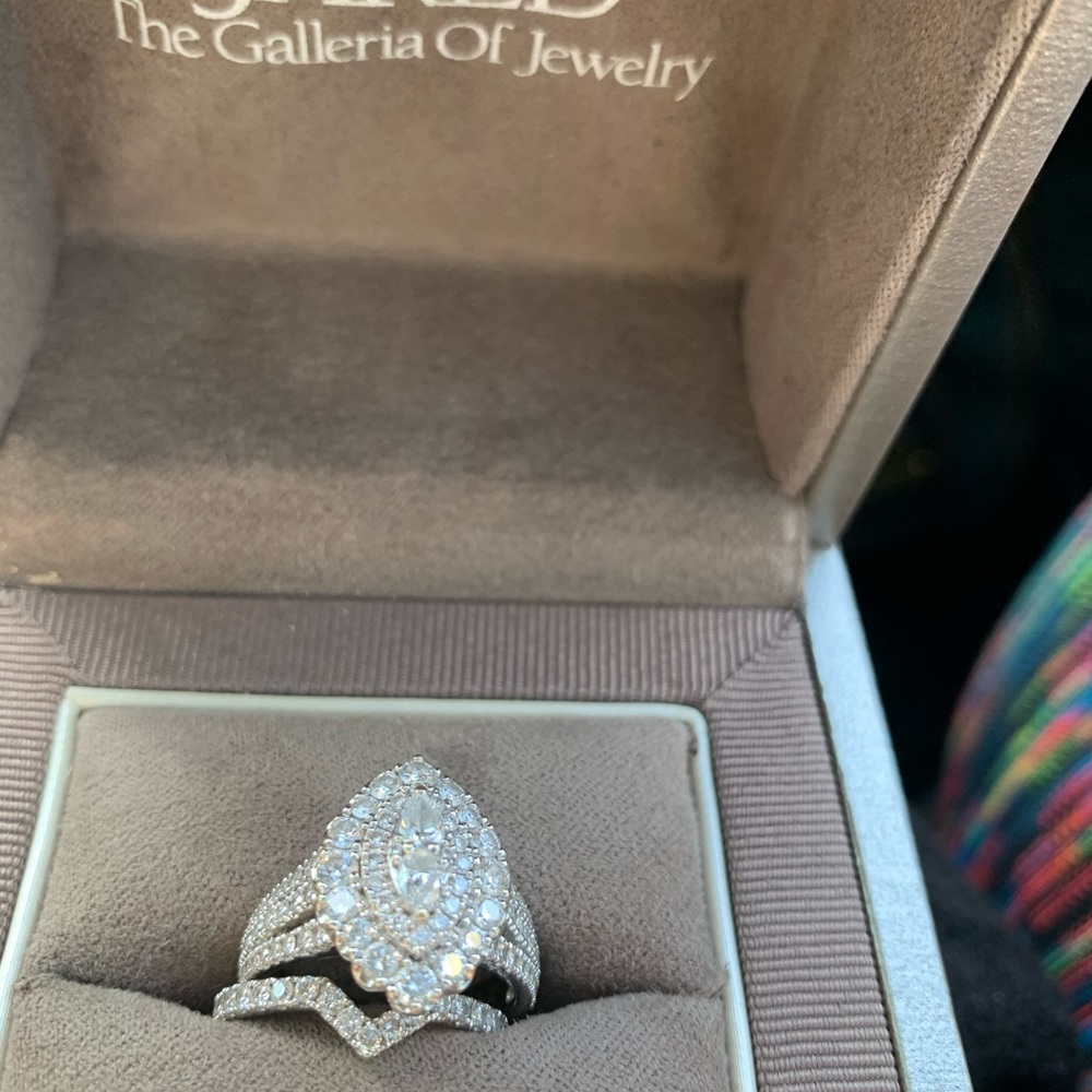 Neil Lane wedding set